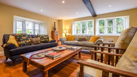 Living room, Archers at Sudeley Castle, Bolthole Retreats