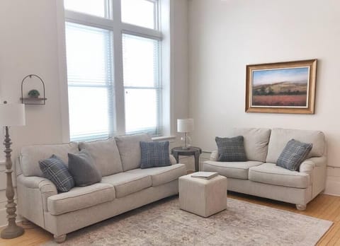 90e9b798 112e 4071 8173 54e75bde7b23