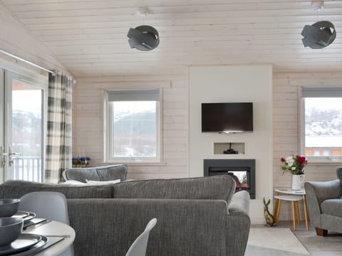 Light and airy living area | The Den - Invernahavon, Glentruim, near Newtonmore