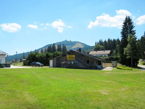 Property, Land Lot, Mountain, Mountainous Landforms, Natural Landscape, Mountain Range, Natural Environment, Grass, Sky, Real Estate