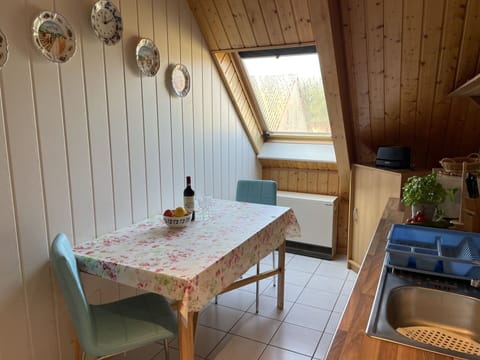 Table, Furniture, Property, Building, Wood, Window, Interior Design, Bottle, Floor, Flooring