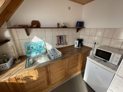 Cabinetry, Property, Building, Countertop, Drawer, Wood, Kitchen Stove, Shelving, Shelf, Interior Design