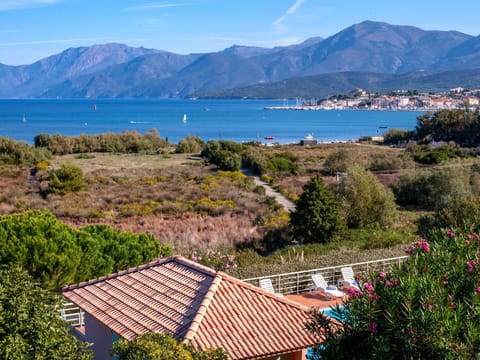 Water, Sky, Plant, Daytime, Mountain, Plant Community, Ecoregion, Blue, Natural Landscape, Azure