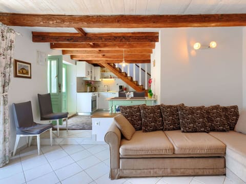 Furniture, Couch, Property, Wood, Table, Interior Design, Building, Living Room, Floor, Flooring