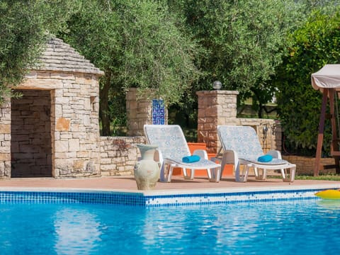 Water, Furniture, Plant, Property, Swimming Pool, Building, Chair, Azure, Outdoor Furniture, Body Of Water