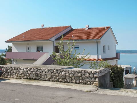 Property, House, Home, Building, Real Estate, Wall, Cottage, Vacation, Residential Area, Architecture