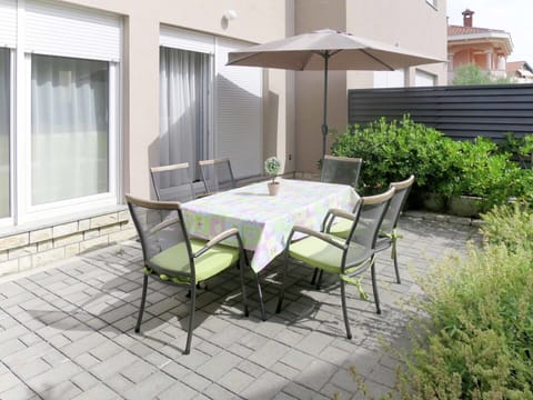 Property, Furniture, Patio, House, Building, Table, Room, Outdoor Table, Home, Real Estate