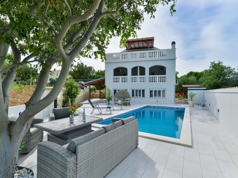 Swimming Pool, Residential Area, Home, Resort, Estate, Shade, Villa, Mansion, Garden, Eco Hotel