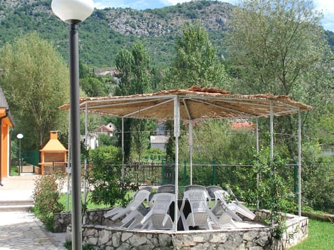 Pavilion, Tree, Building, Gazebo, Architecture, Shade, Canopy, Pergola, Landscape, Leisure