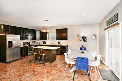 Huge open area perfect for large groups.