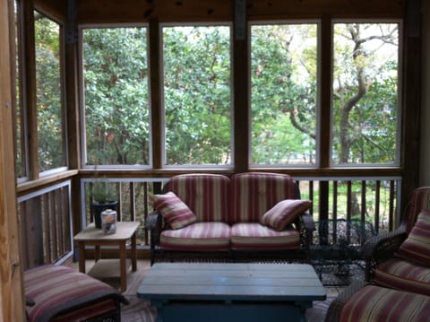 Left side screened-in porch