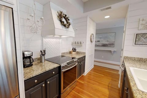 Granite counter tops and stainless steel appliances