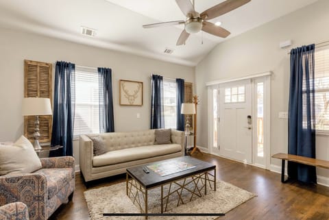 Spacious living room