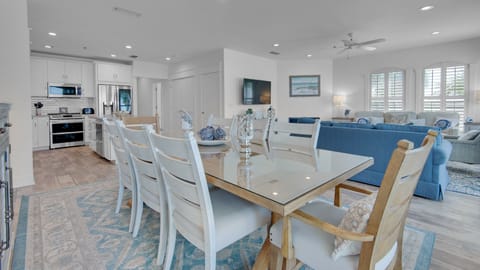 Villas at Sunset Beach B201 Dining Area