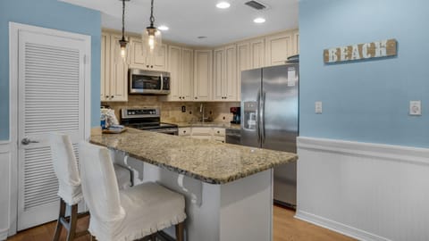 Blue Tide 3B Kitchen