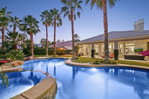 Luxurious 5 bedroom, 4.5 bath, 4300 square foot vacation villa