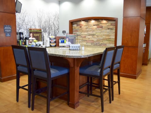 Reconnect with friends and family in the breakfast room.