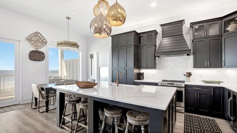 Magazine ready kitchen and bar seating