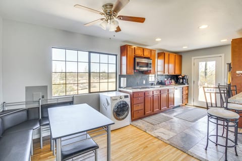 Dining Area | Dishes & Flatware Provided