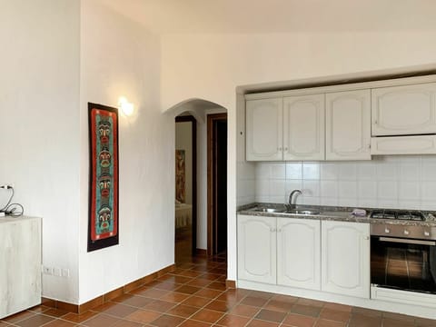 Property, Countertop, Cabinetry, Sink, Building, Wood, Interior Design, Kitchen Sink, Floor, Tap