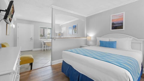 Bedroom - Queen Bed