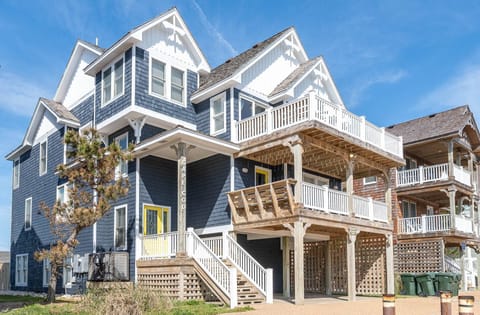 Cape Cod in Nags Head located on NC 12