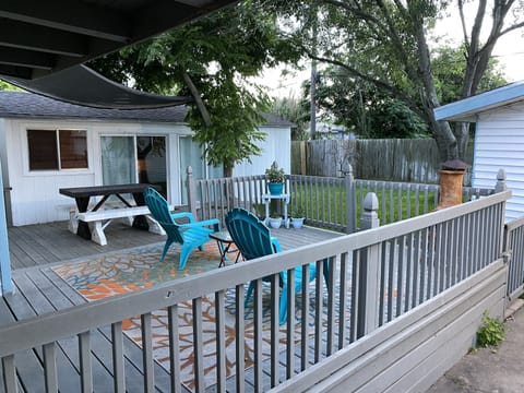 Guest house located in back of main house- sun shade for additional shade