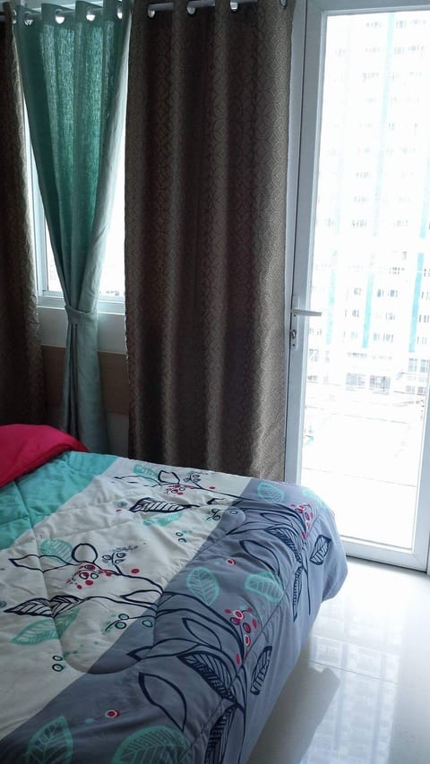 1 Bedroom Condo Unit with Balcony 