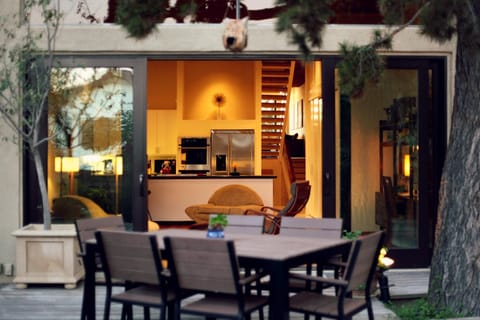 Indoor outdoor living at it's finest!