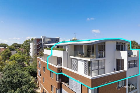 Entire 2-Storey 3 bedroom, 3 bathroom, 1 car underground car parking 