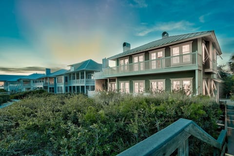 Blue Mountain Beach "Wales Tale" 369 Old Beach Road