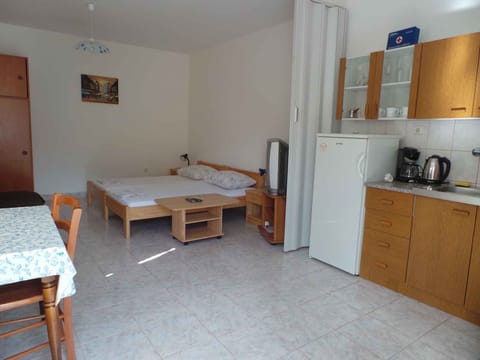 living/bedroom