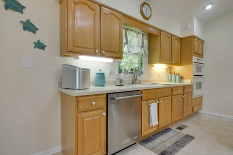 Kitchen | Cooking Basics | Dishware/Flatware