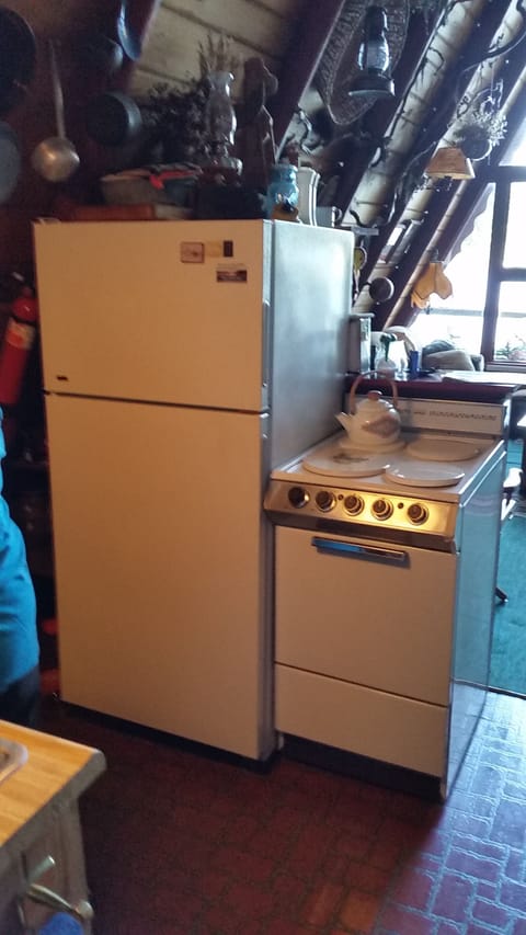 4-Burner Stove with Oven and Full-Size Refrigerator