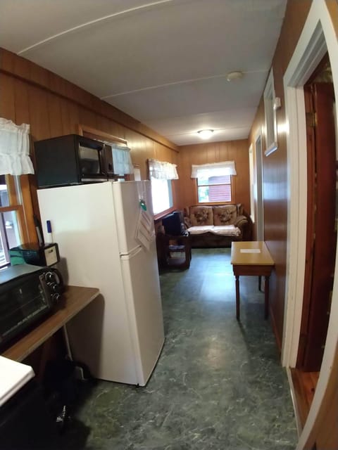 Cottage #4 kitchen dining space
