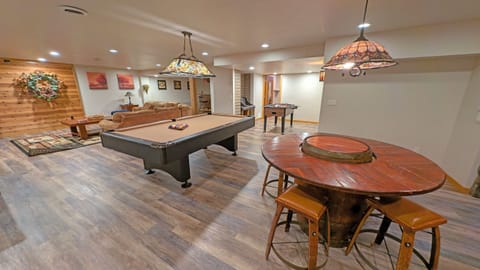 Poplar 35 - Basement Entertainment area