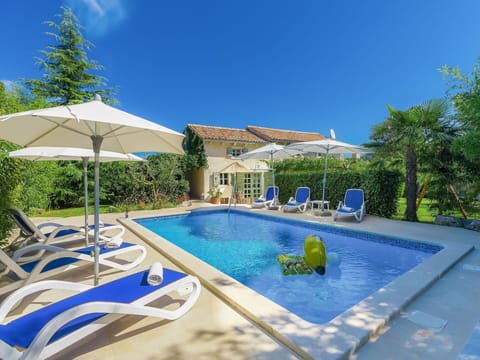Swimming Pool, Property, Real Estate, House, Building, Vacation, Leisure, Leisure Centre, Azure, Estate