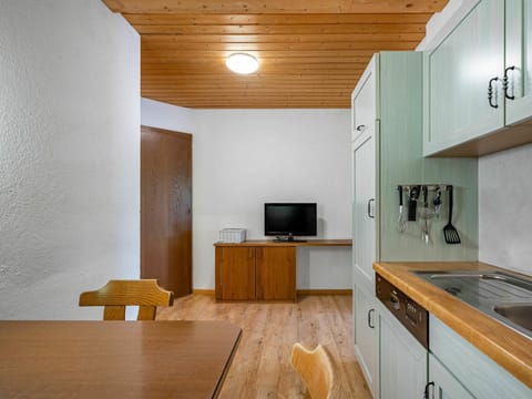 Cabinetry, Furniture, Property, Building, Countertop, Drawer, Wood, Kitchen Stove, Interior Design, Kitchen Appliance