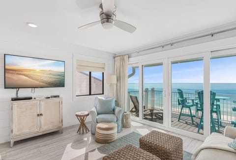 Unit 9 "gives you the most patio privacy in the building & a stunning view"