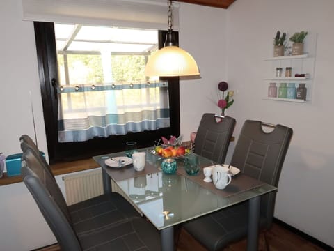 Table, Property, Furniture, Lighting, Interior Design, Building, Plant, Couch, Wood, Window