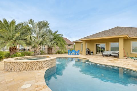 Laguna Vista Vacation Rental | 3BR | 2BA | 1,750 Sq Ft | Step-Free Access