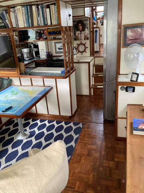 Salon looking forward 