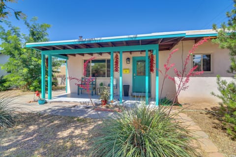 Albuquerque Vacation Rental | 2BR | 1BA | 1,100 Sq Ft | Stairs Required