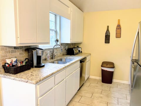 Fully equipped kitchen to make a great meal!