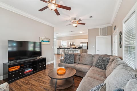 Cozy & Well Appointed Living Area