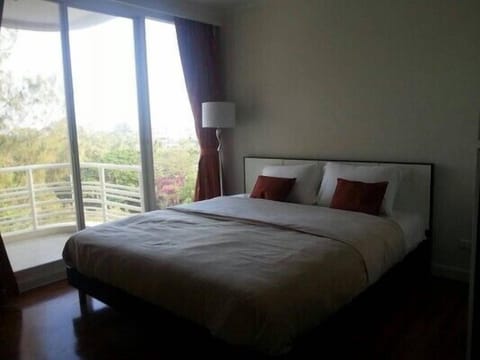 647 Baan San Ploen 863