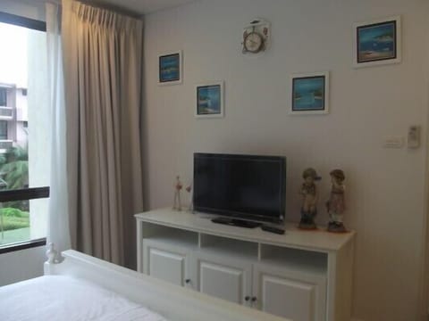 #736 Moroccan style 1 bedroom/pool view