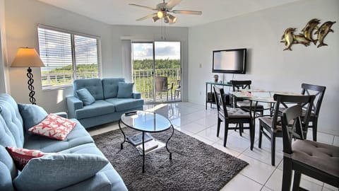 Open Floor Plan - Living & Dining with flat screen TV