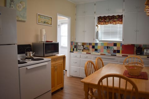 Kitchen - 340 Hollister Pismo Beach Vacation Rental