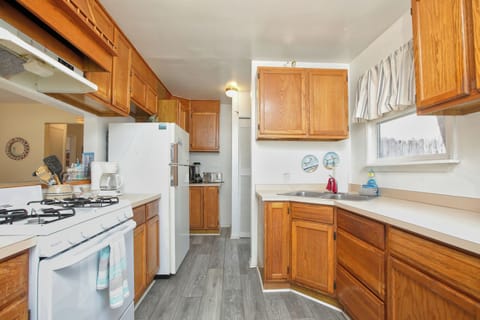 Kitchen Straight View